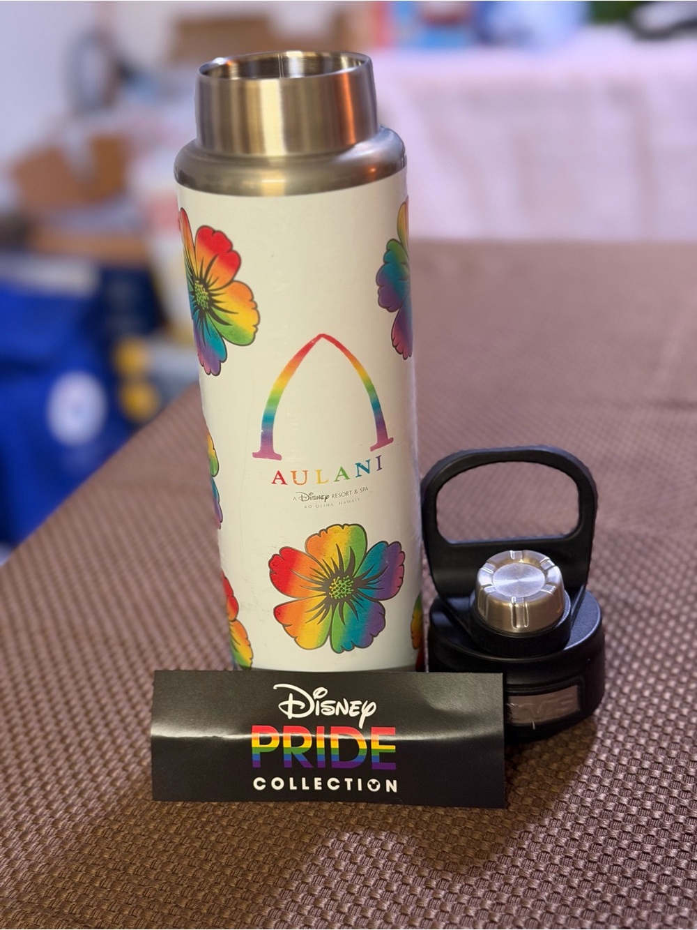 NEW Disney Aulani Pride Rainbow Hibiscus Tervis 24 oz Insulated Water Bottle